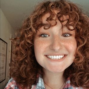 Meet your Posher, Caroline